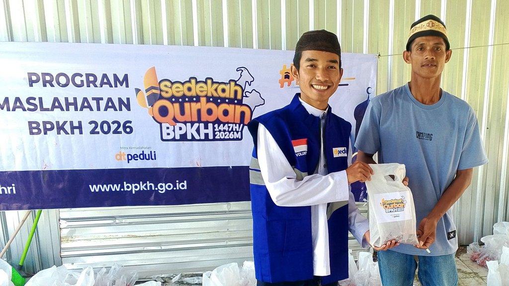 Qurban Impact, BPKH Bersama DT Peduli Kalsel Salurkan Sebelas Sapi - Cover Image